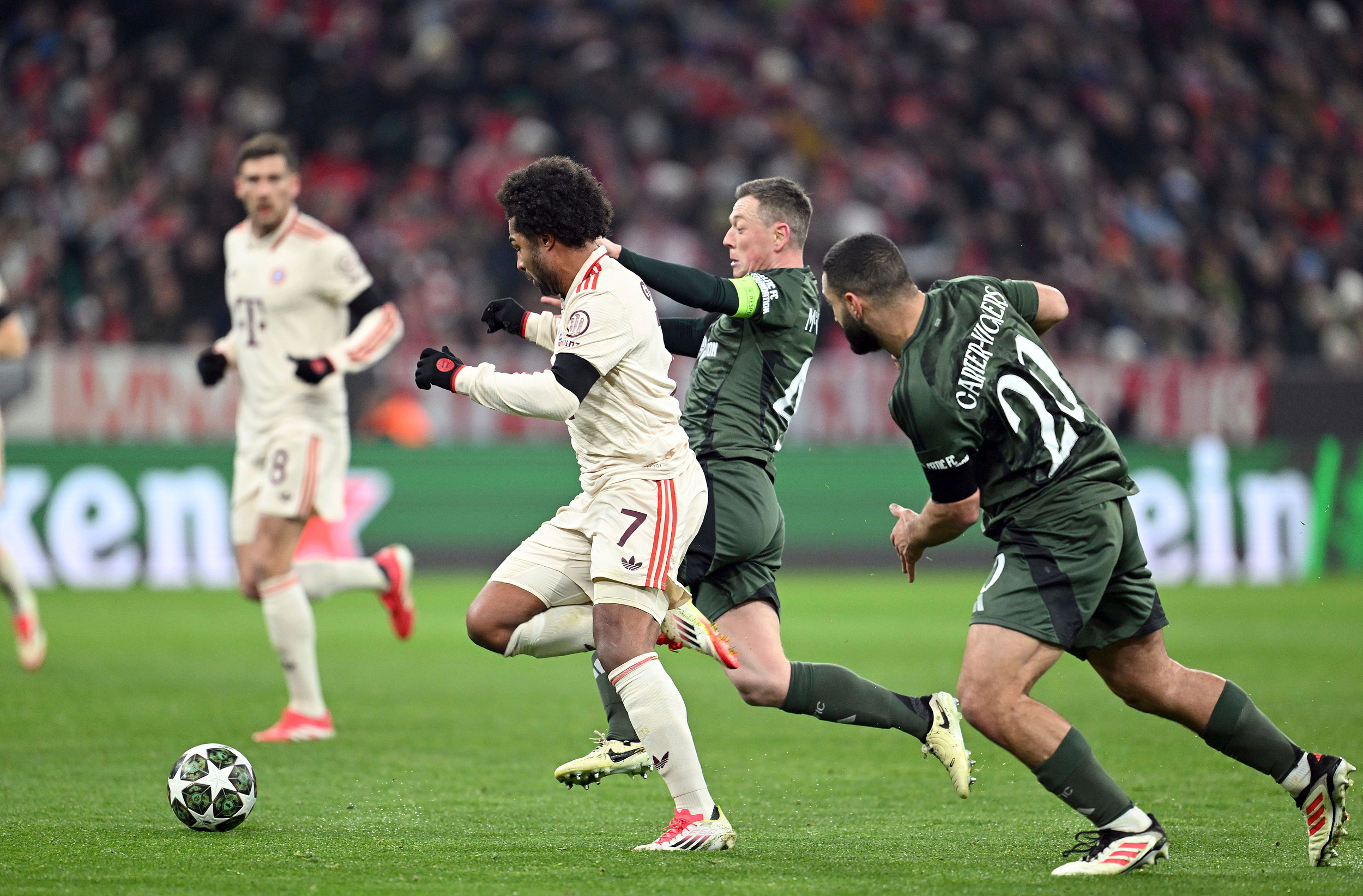 爱游戏欢迎页包含拜仁慕尼黑发布备战花絮，冲刺阶段豪取连胜，法甲任务艰巨，高层口径保持一致的词条