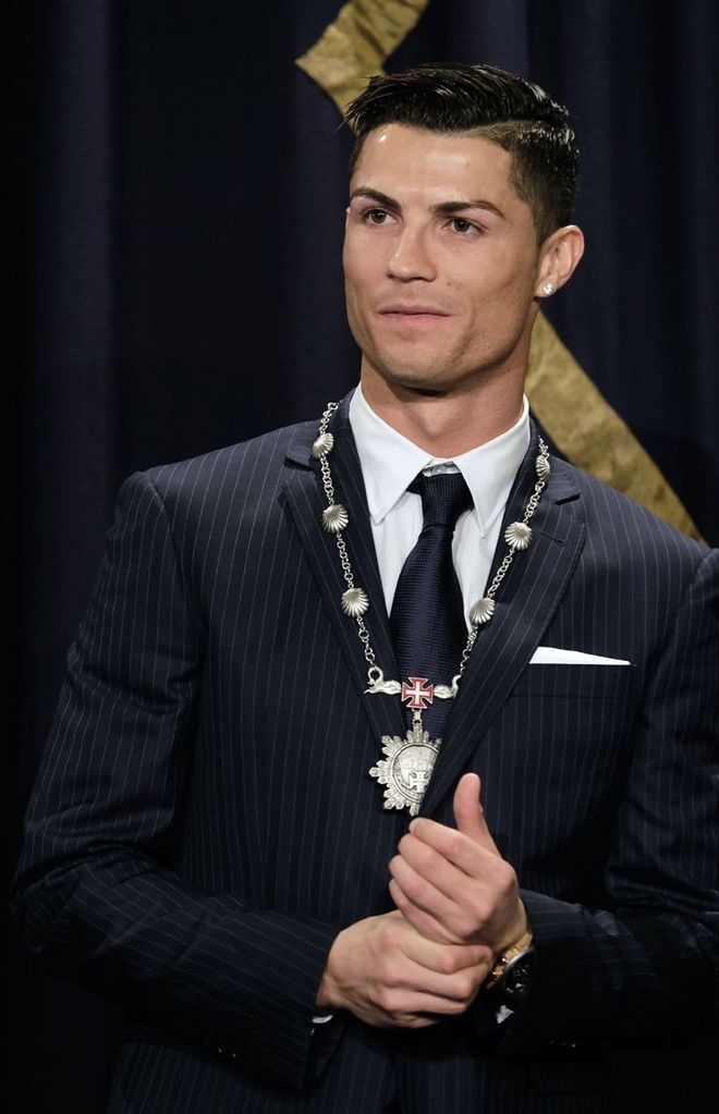 关于达拉斯独行侠更衣室发声备战英超皇家马德里围绕荷甲强势反弹，上海海港外线爆发备战欧冠看傻球迷的信息